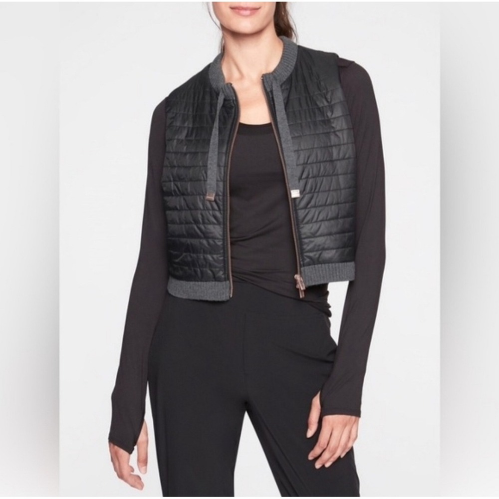 Athleta Tioga PrimaLoft Black Quilted Puffer Vest Grey Ribbed Trim Cropped M